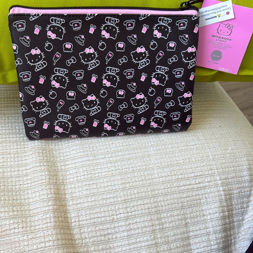 Cosmetic Slim Pouch - Picture 2 of 3